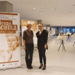 Elżbieta Tabaka, koordynatorka wystawy (Wydział Slawistyki na Uniwersytecie w Salzburgu) oraz dr Anna Lipa, kuratorka wystawy (Muzeum Literatury w Warszawie)