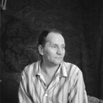Miron Białoszewski w mieszkaniu nr 62 przy ul. Lizbońskiej 2, 26 czerwca 1975 r. Fot. Tadeusz Fredro-Boniecki